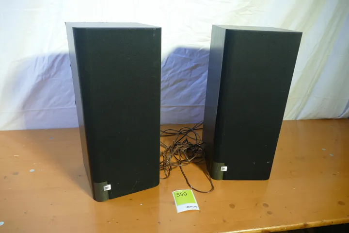 2x JBL HiFi Lautsprecher